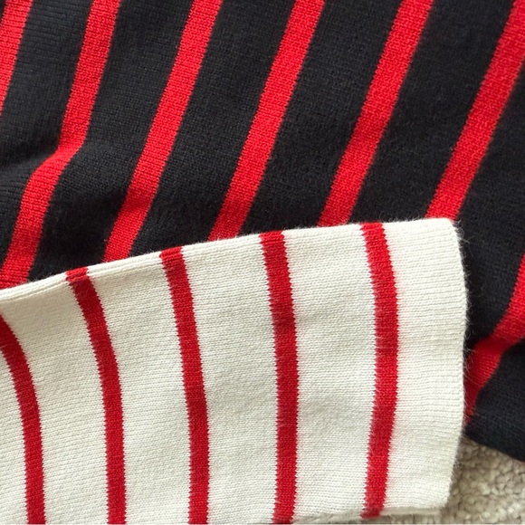 CAbi Style 5635 Vivian Pocket Pullover Two-toned Striped Sweater - Picture 8 of 13